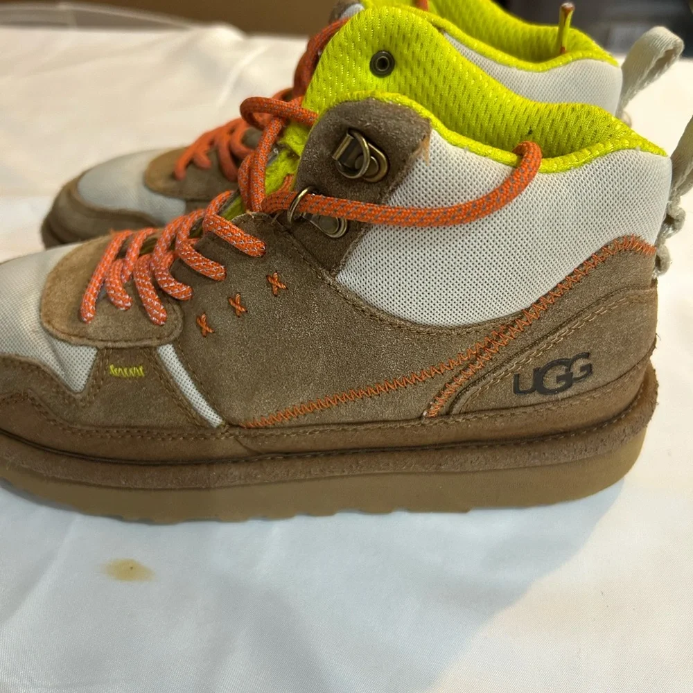 UGG Women’s Highland Hi Heritage Sneakers Size 6.5 - Picture 2 of 7